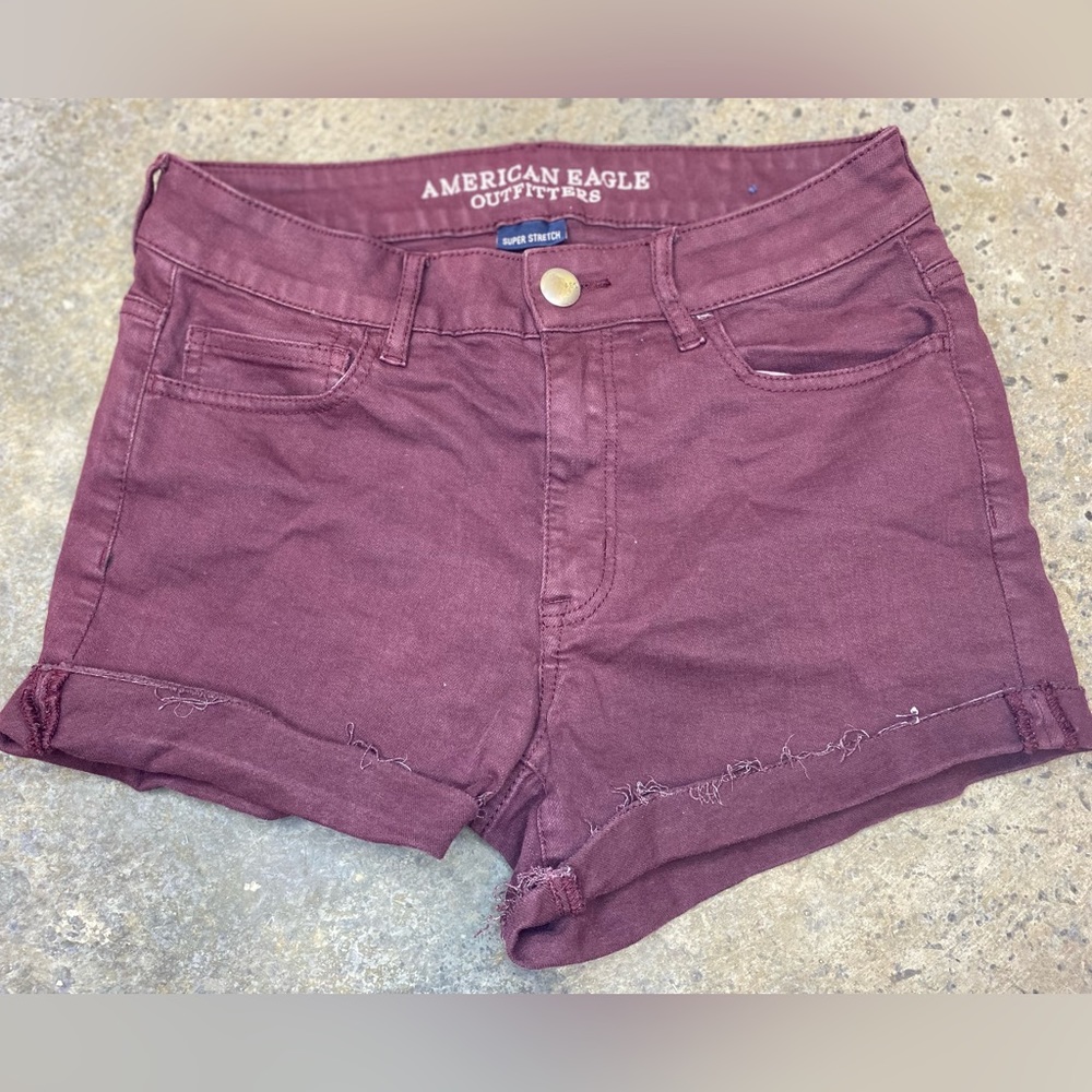 American Eagle Burgundy high rise shorts‎